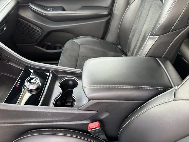 Used 2024 Gray Jeep Altitude image 20