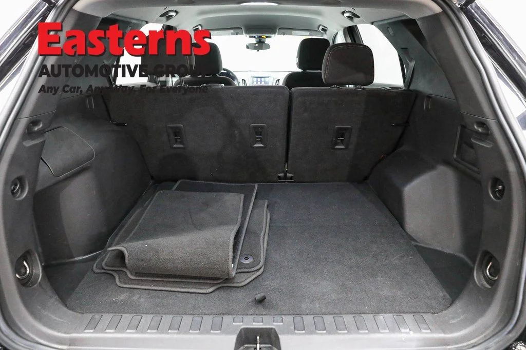Used 2022 Black Chevrolet LT image 9