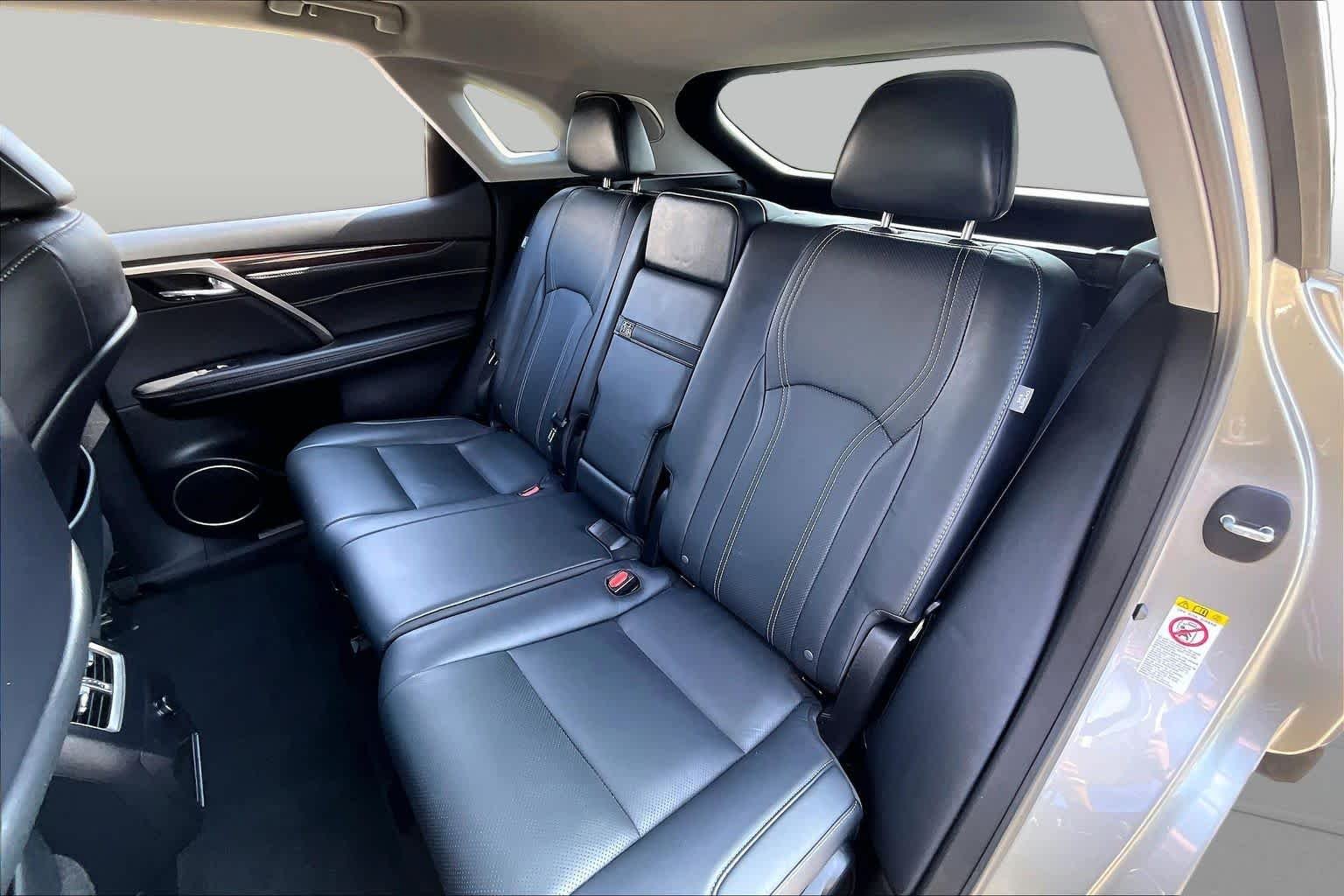 Used 2019 Atomic Silver Lexus  image 18