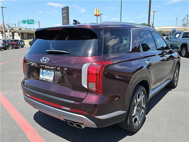 Used 2025 Sierra Burgundy Hyundai SEL Premium Front-Wheel Drive image 5
