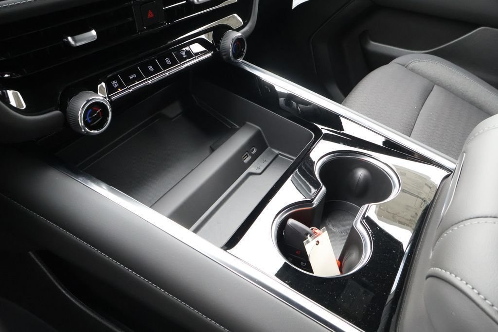 2026 Chevrolet Suburban LS - Photo 29