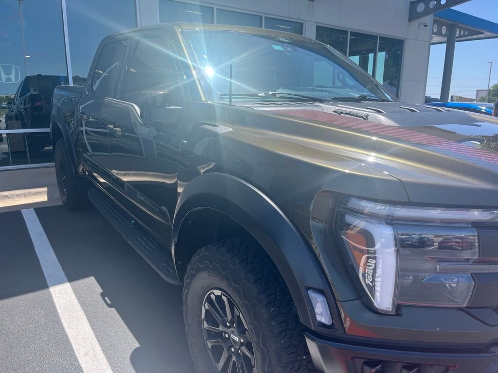 Used 2025 Green Ford Raptor image 3