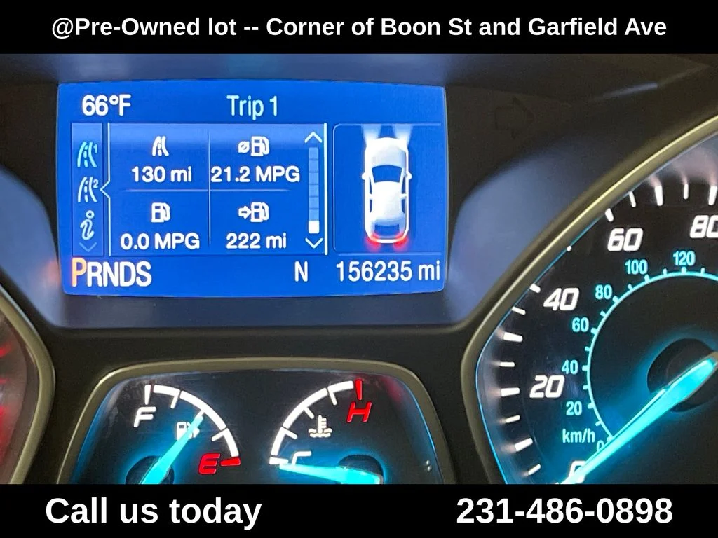 Used 2015 Silver Ford SE image 24