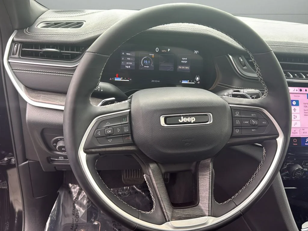 Certified Used 2025 Black Jeep Limited image 29