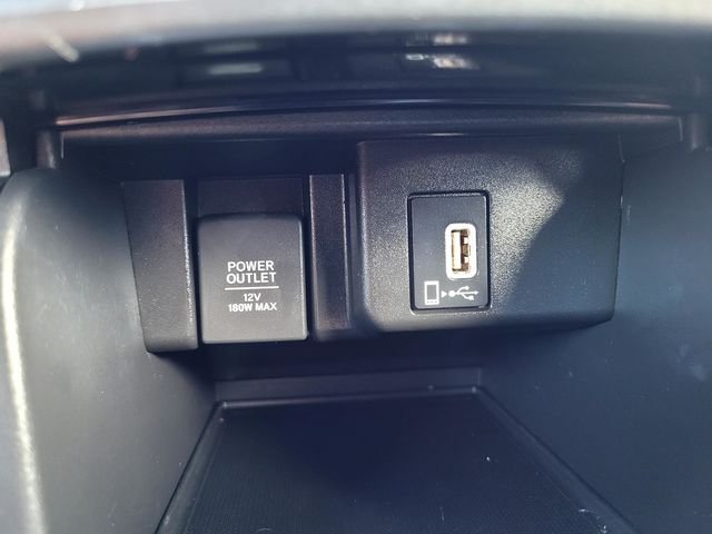 Used 2018  Honda Sport image 17