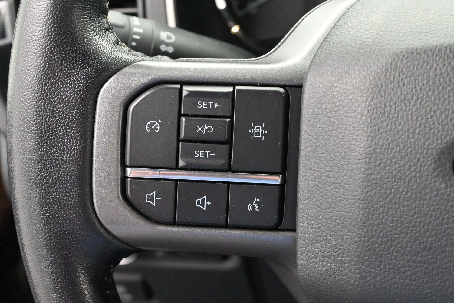 Used 2022 Agate Black Ford XLT image 19