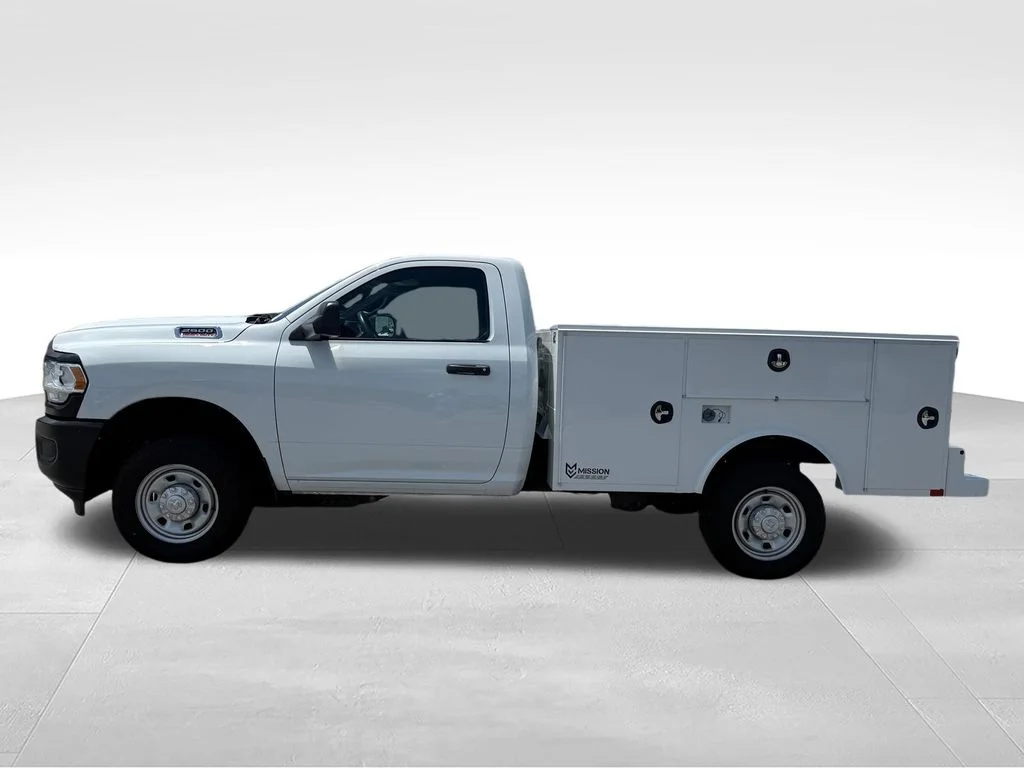 Used 2022 White Ram Tradesman image 2