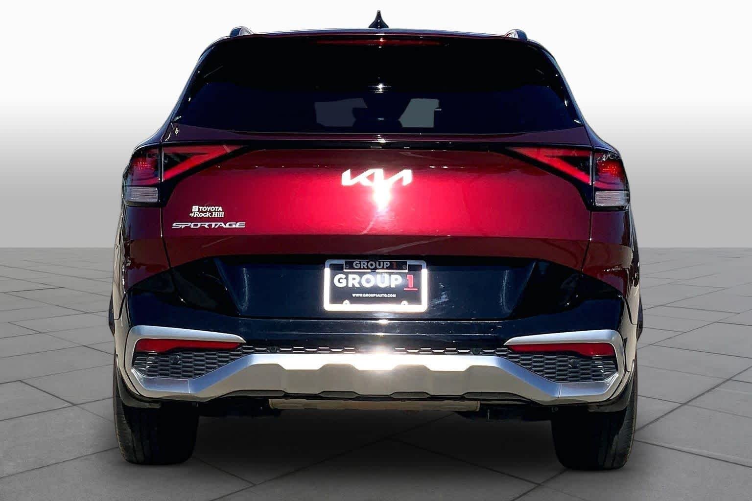 Used 2023 Dawning Red Kia SX image 5