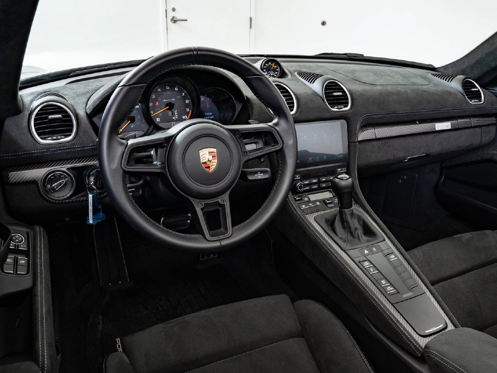 Certified Used 2024 Arctic Grey Porsche RS image 4