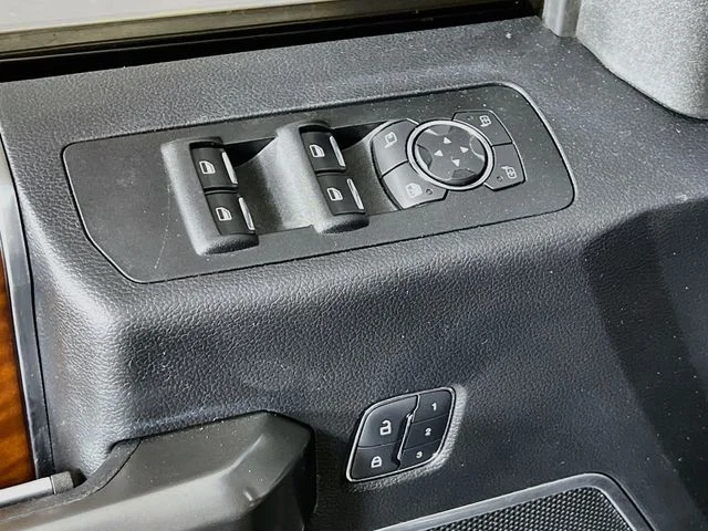 Used 2017 Blue Ford Limited image 9