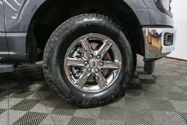 Used 2025 Gray Ford XLT image 14