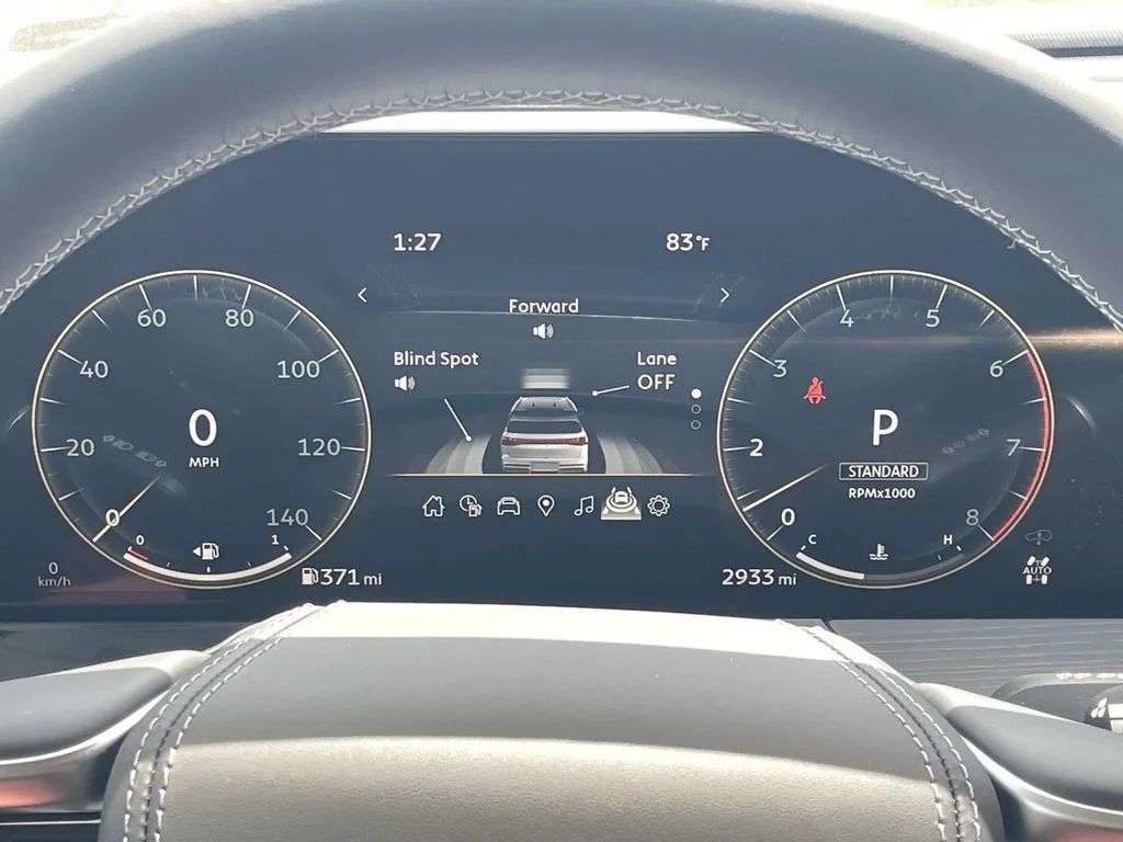 Used 2025 Black INFINITI SENSORY image 31
