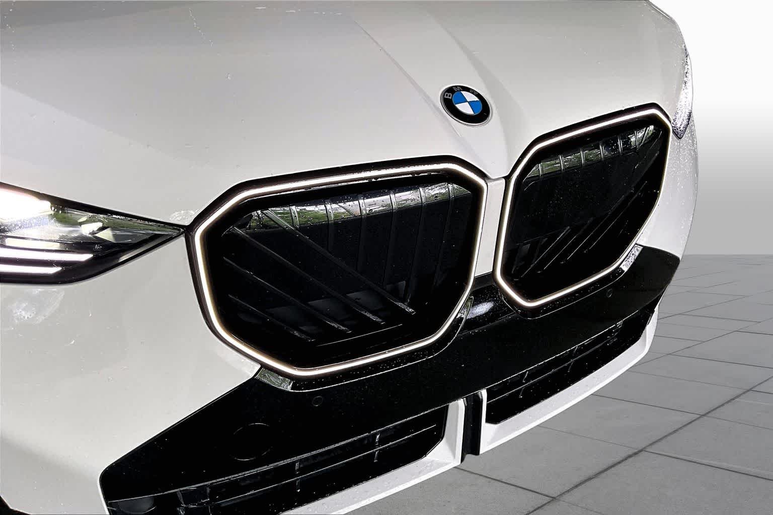 Used 2025 Alpine White BMW 30 xDrive image 29