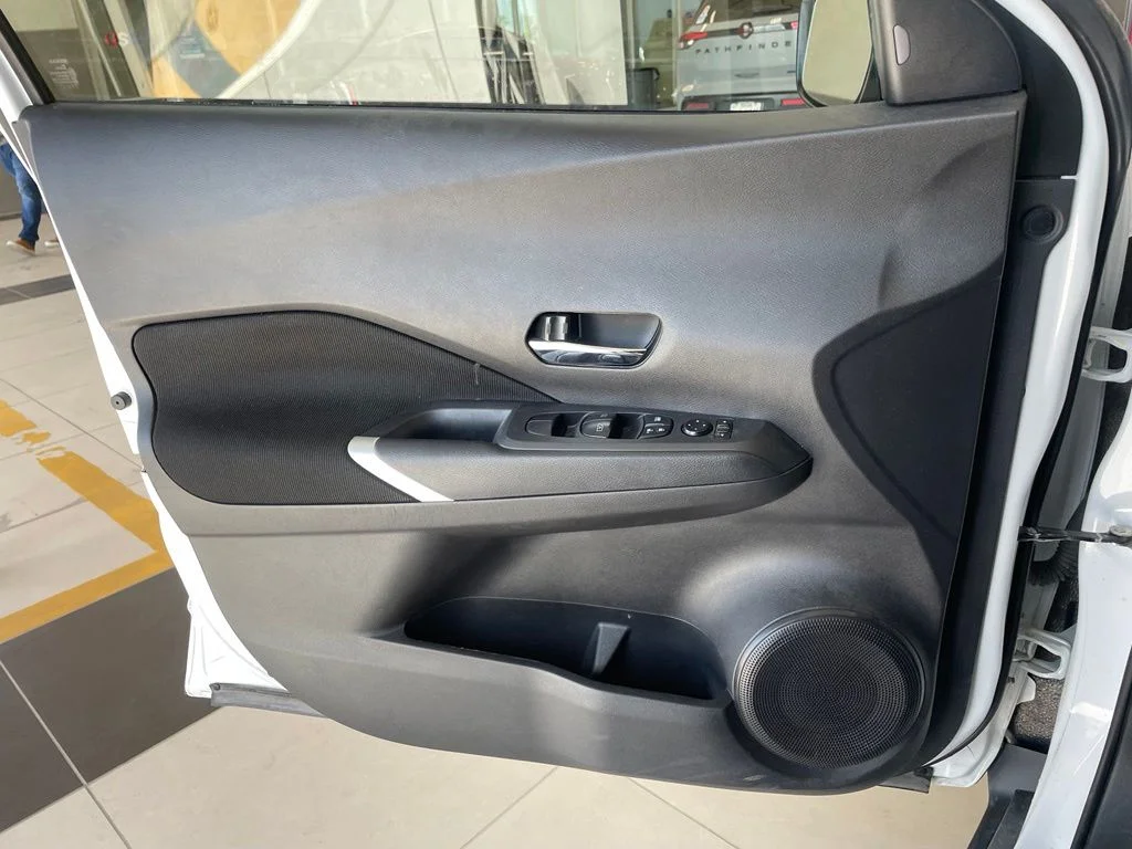 Used 2024 White Nissan SV image 9