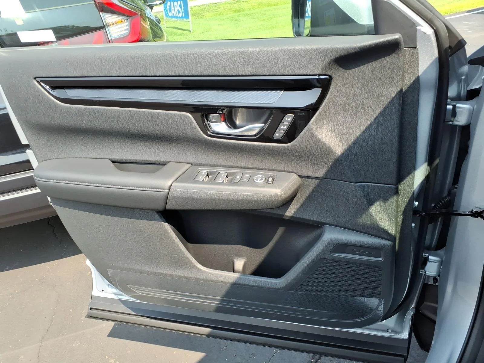 New 2026 Solar Silver Metallic Honda EX-L image 9