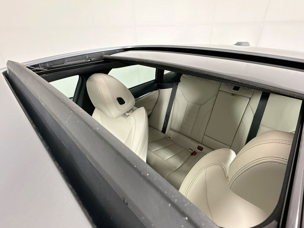 Used 2023 Gray BMW M50 image 23