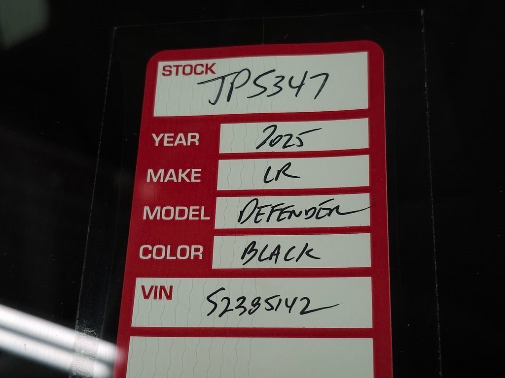 2025 LAND ROVER DEFENDER - Image 37