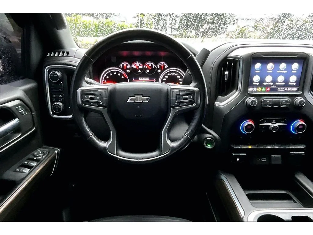 Used 2022  Chevrolet LT Trail Boss image 5