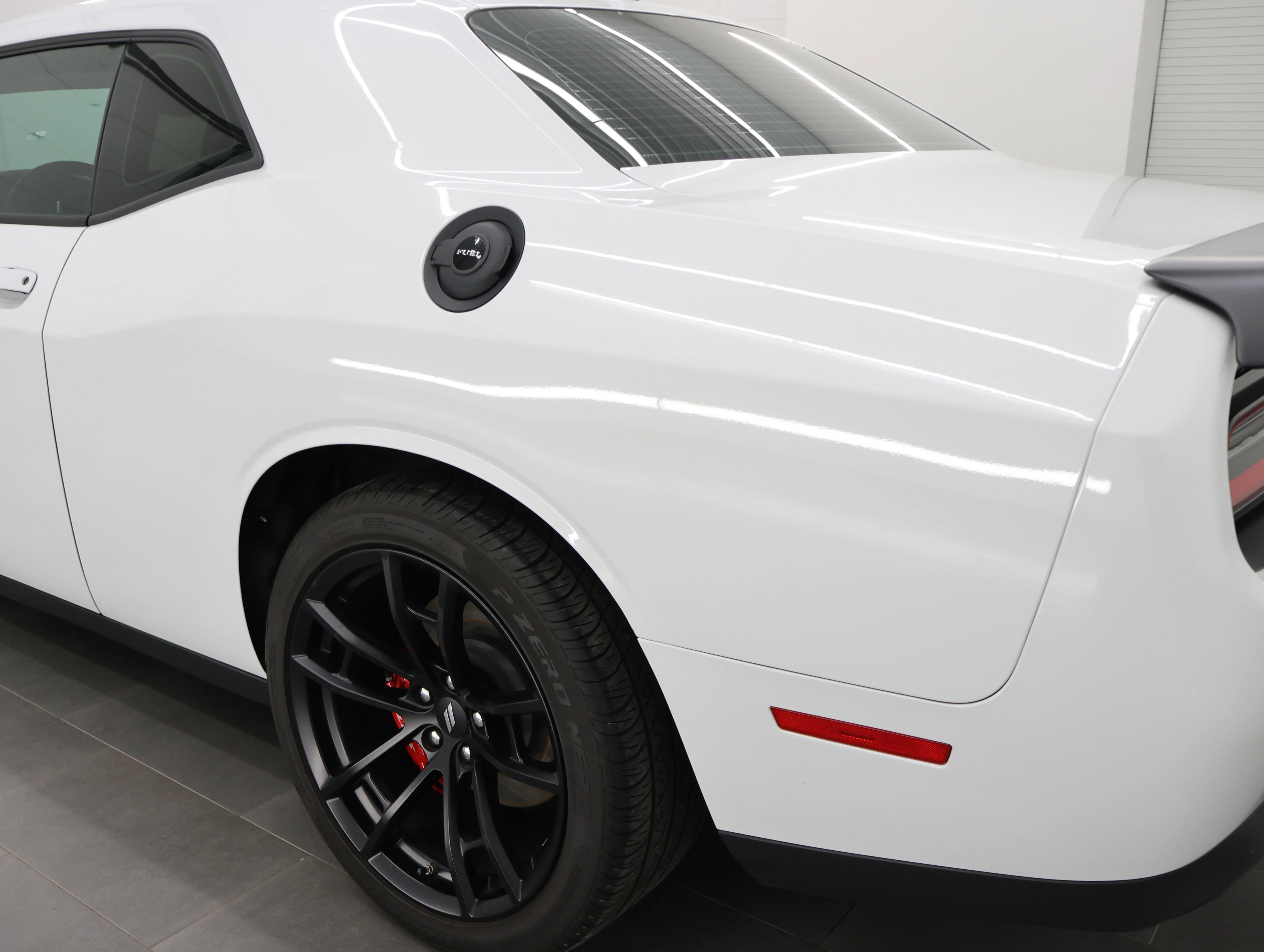 Used 2021 White Knuckle Clearcoat Dodge R/T Scat Pack image 31