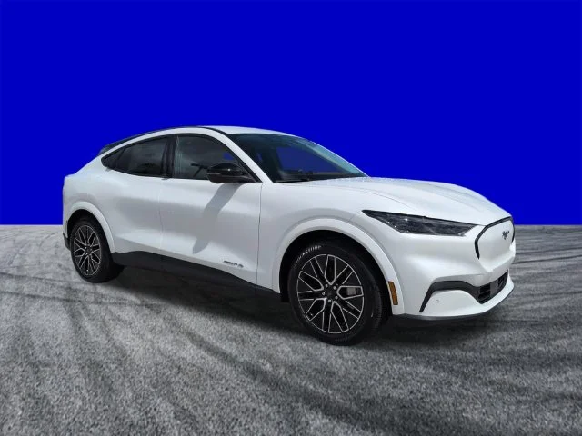 New 2026 Star White Metallic Tri-coat Ford Premium image 2
