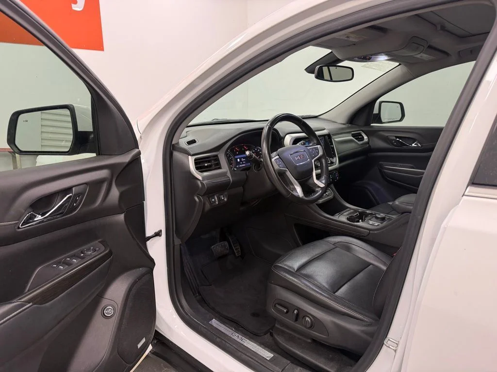 Used 2020 White GMC SLT image 27