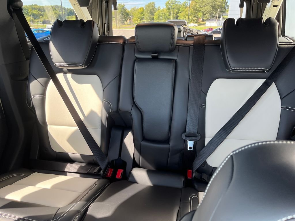 New 2026 Wimbledon White Ford Outer Banks® image 13