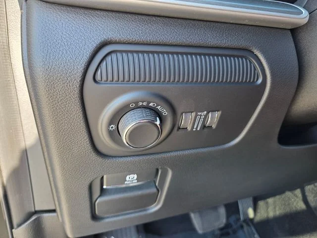 New 2026 High Gloss Black Exterior Paint Jeep Limited Reserve image 23