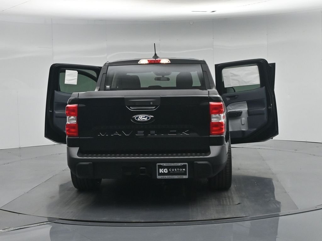 New 2026 Shadow Black Ford XLT image 29