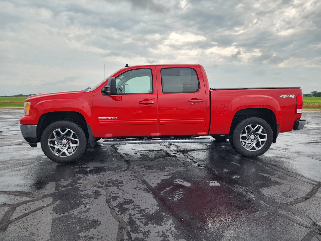 Used 2011 Fire Red GMC SLT image 9