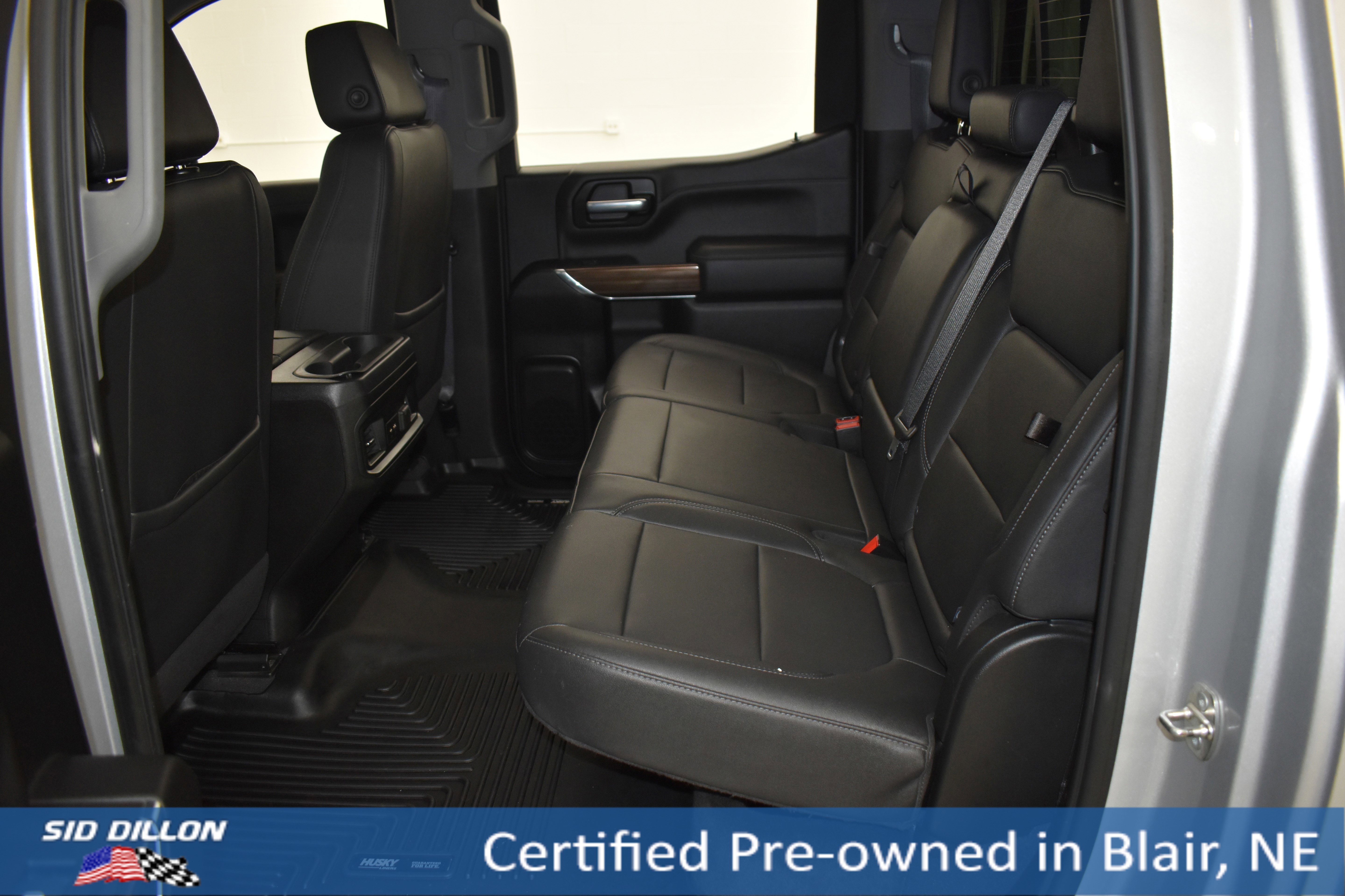 Used 2021 Silver Ice Metallic Chevrolet RST image 9