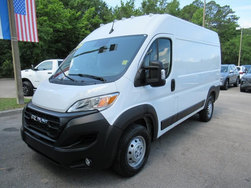 Used 2025 White Ram High Roof image 3
