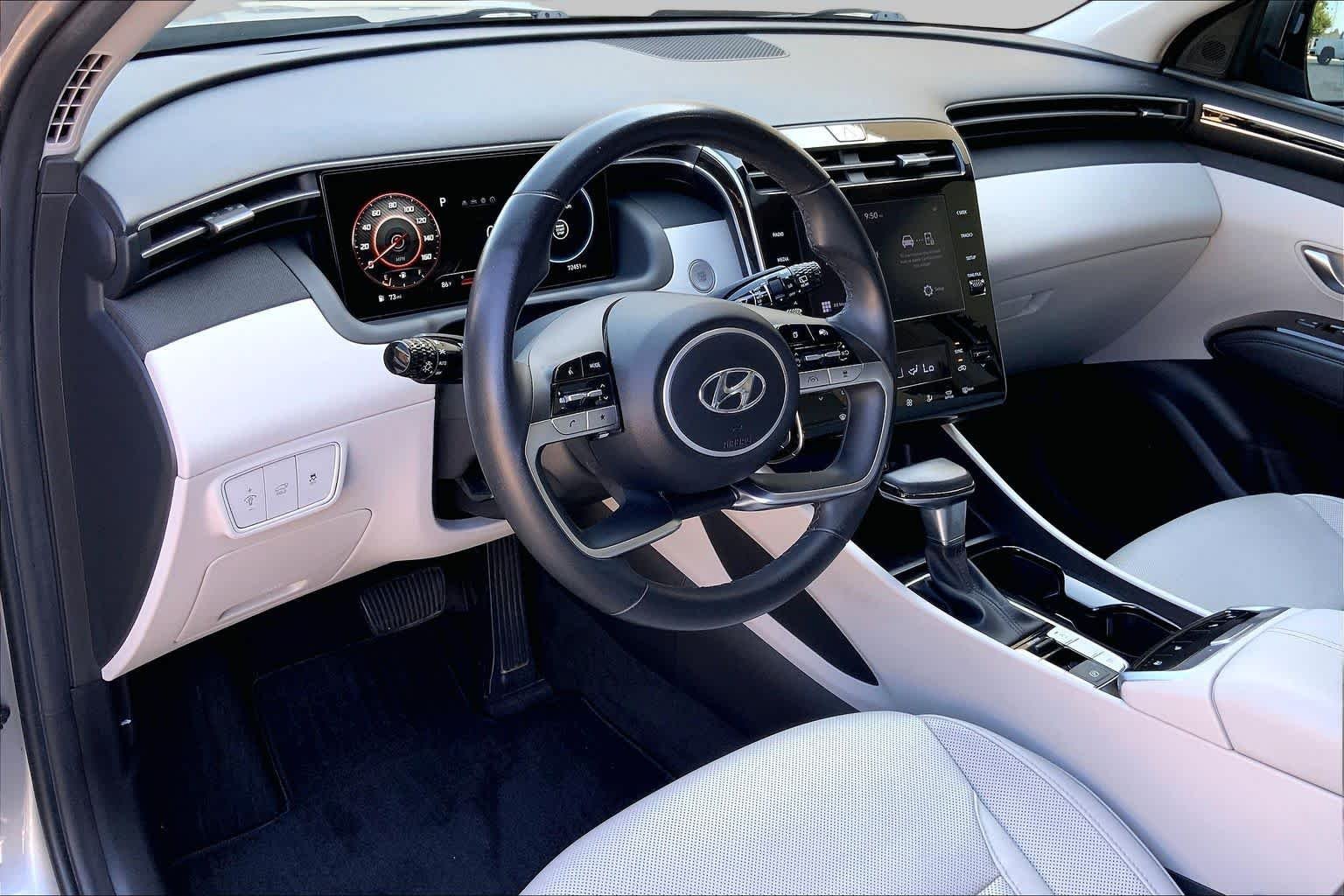 Used 2022 Shimmering Silver Hyundai SEL image 17