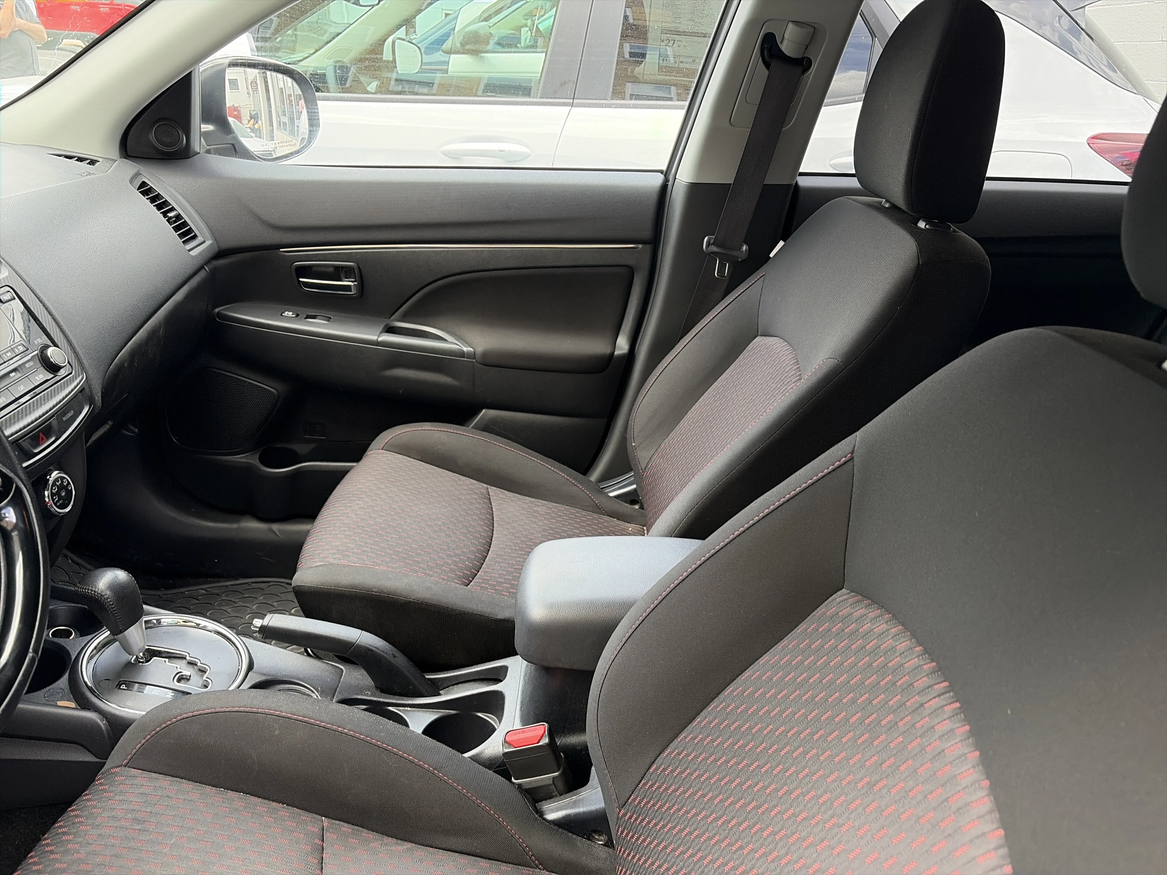 Used 2017 Cool Silver Metallic Mitsubishi LE 2.0 image 9