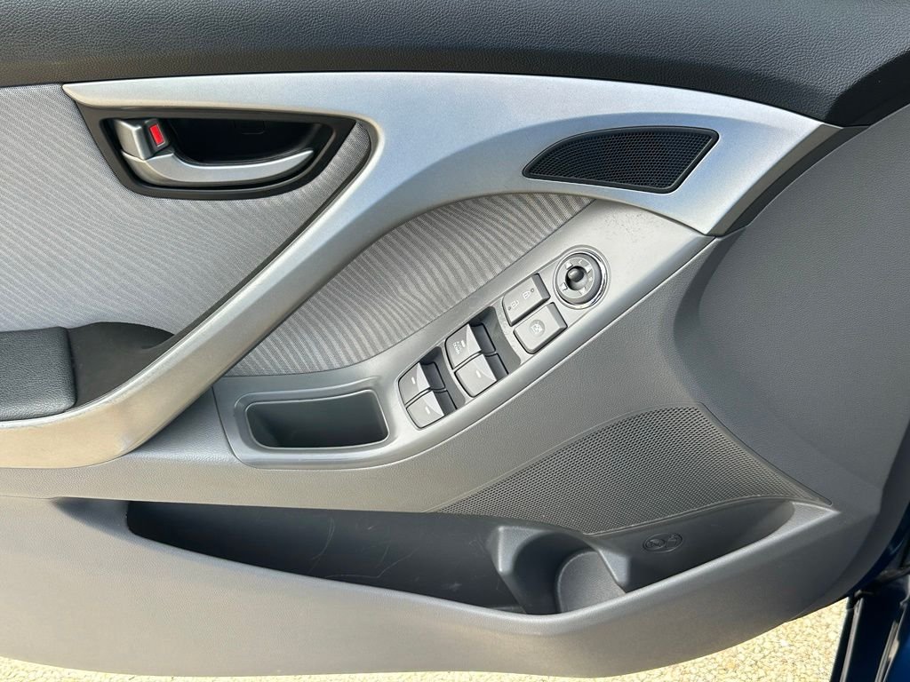 Used 2013 Blue Hyundai GLS image 12