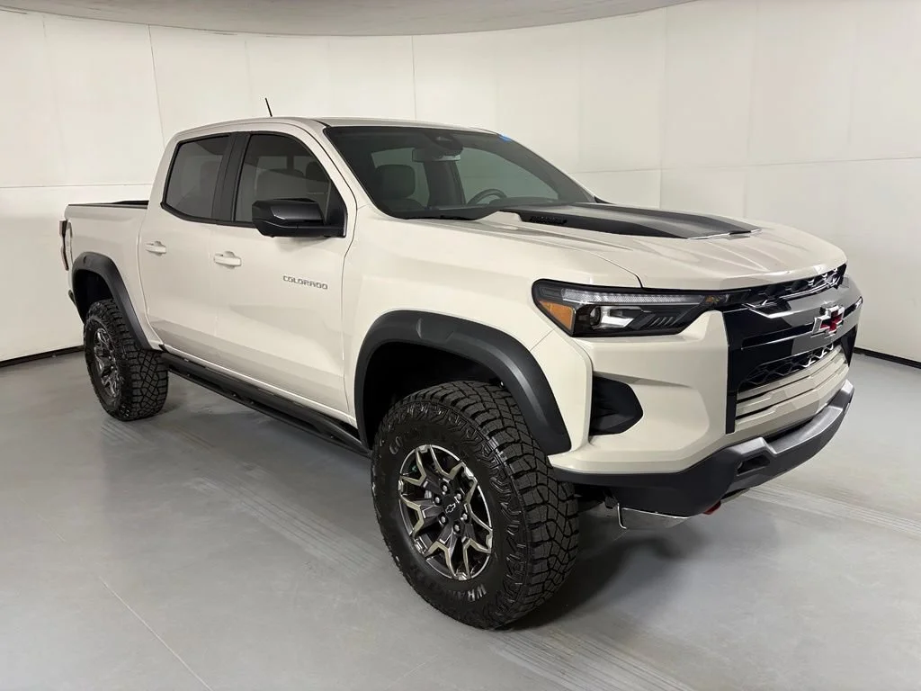 New 2026 White Sands Chevrolet ZR2 image 2