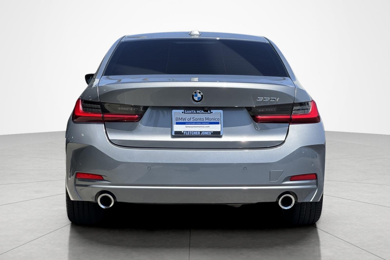 Used 2024 Skyscraper Grey Metallic BMW 330i image 4