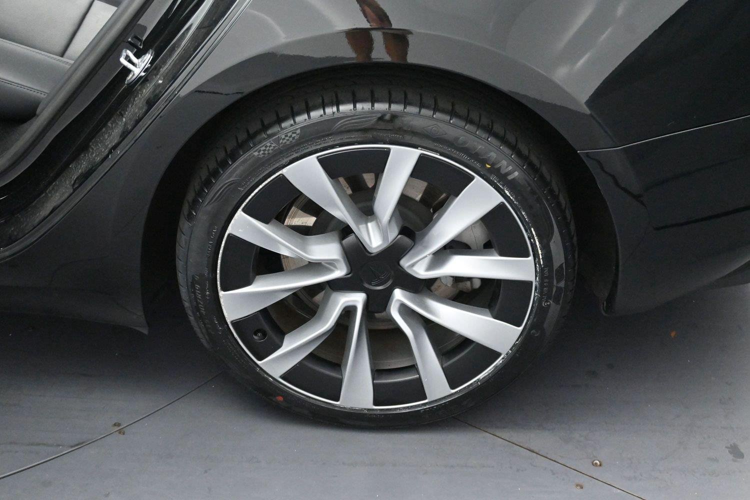 Used 2024 Black Tesla RWD *Ltd Avail* image 24