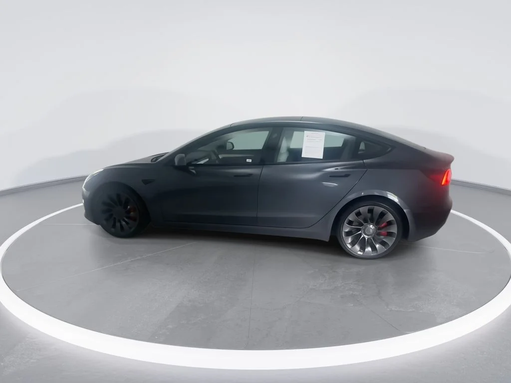 Used 2021  Tesla Performance image 7