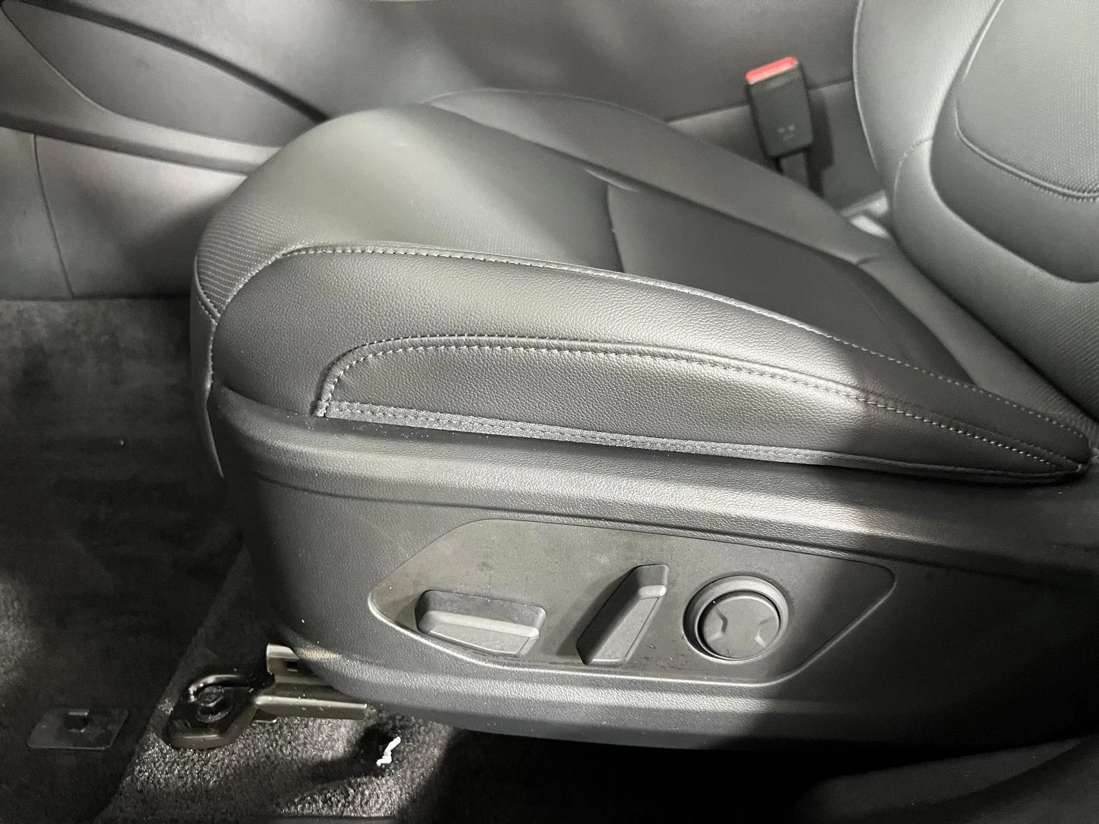 Used 2026 Phantom Black Hyundai XRT image 10