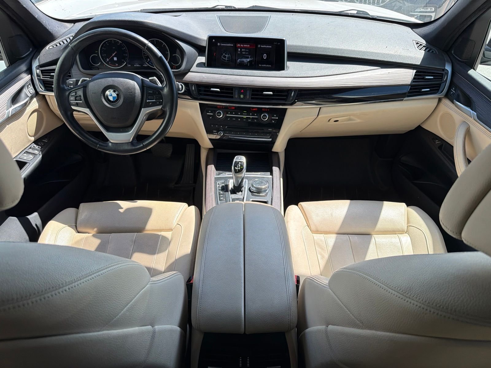 Used 2018 Mineral White Metallic BMW xDrive35d image 3