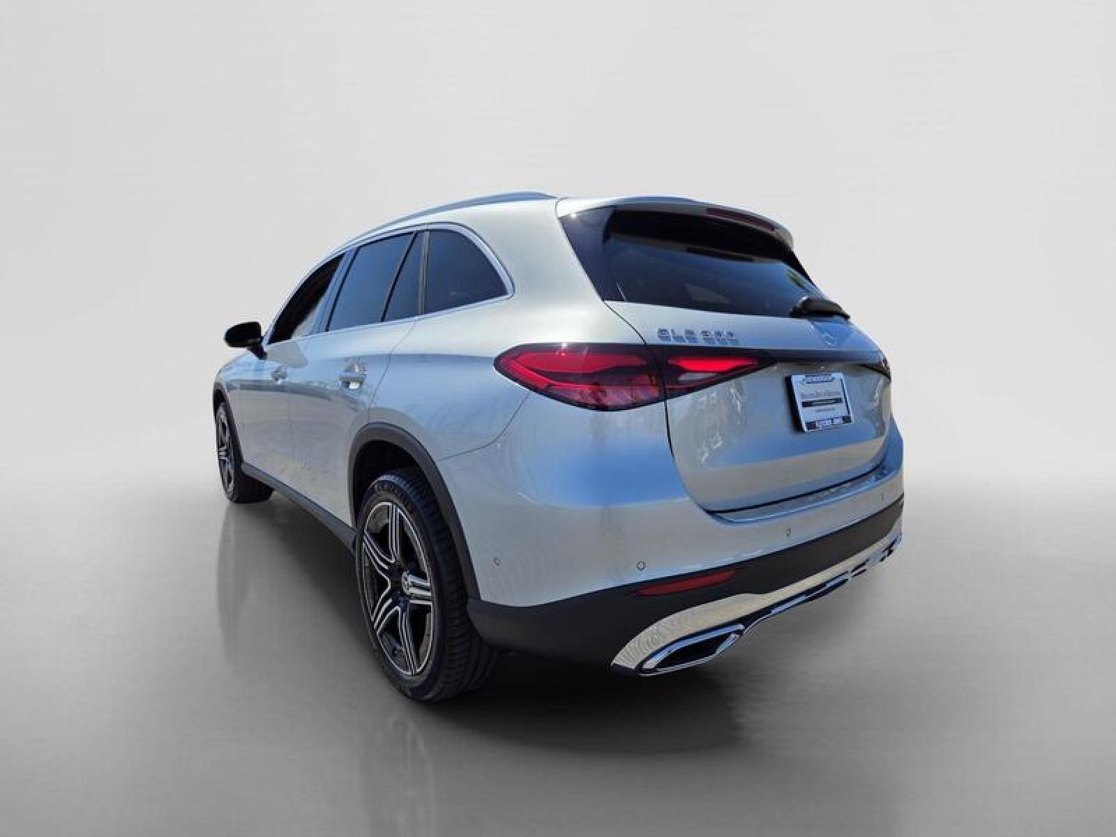 New 2026 Cirrus Silver Metallic Mercedes-Benz GLC 300 SUV image 3