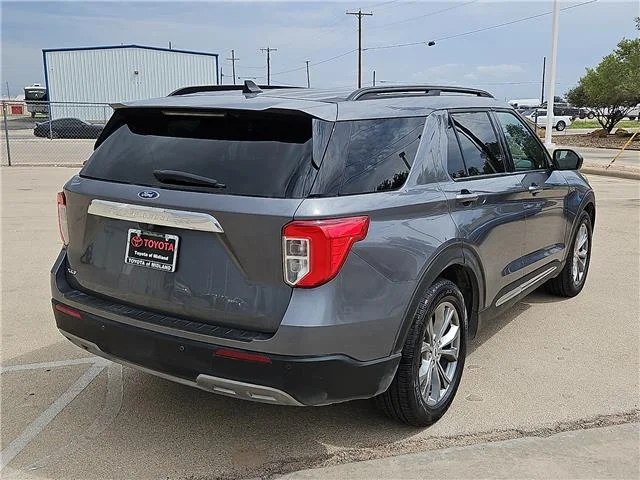 Used 2022 Iconic Silver Metallic Ford XLT 4x2 image 4
