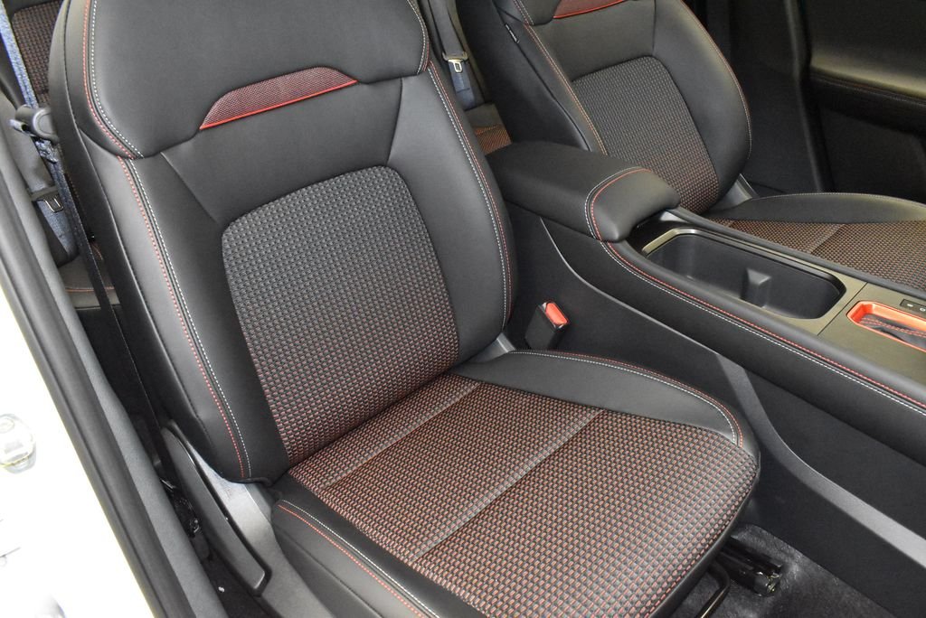 Certified Used 2025 White Nissan SR image 26