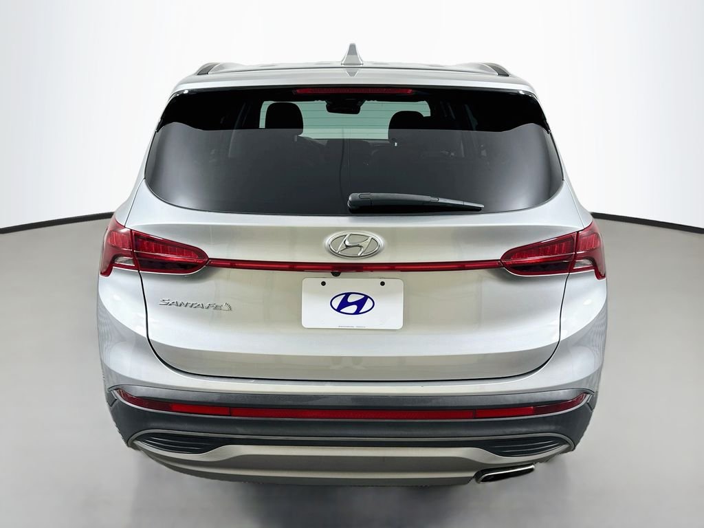 Used 2023 Silver Hyundai SE image 6