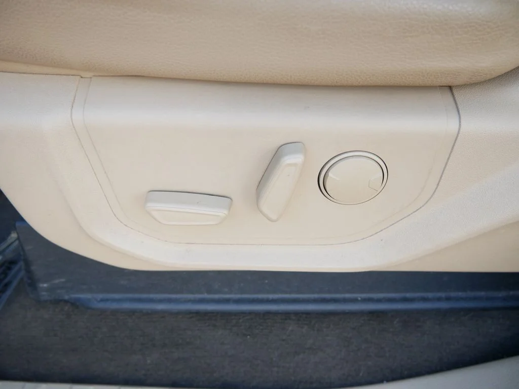 Used 2019 Silver Ford Lariat image 16