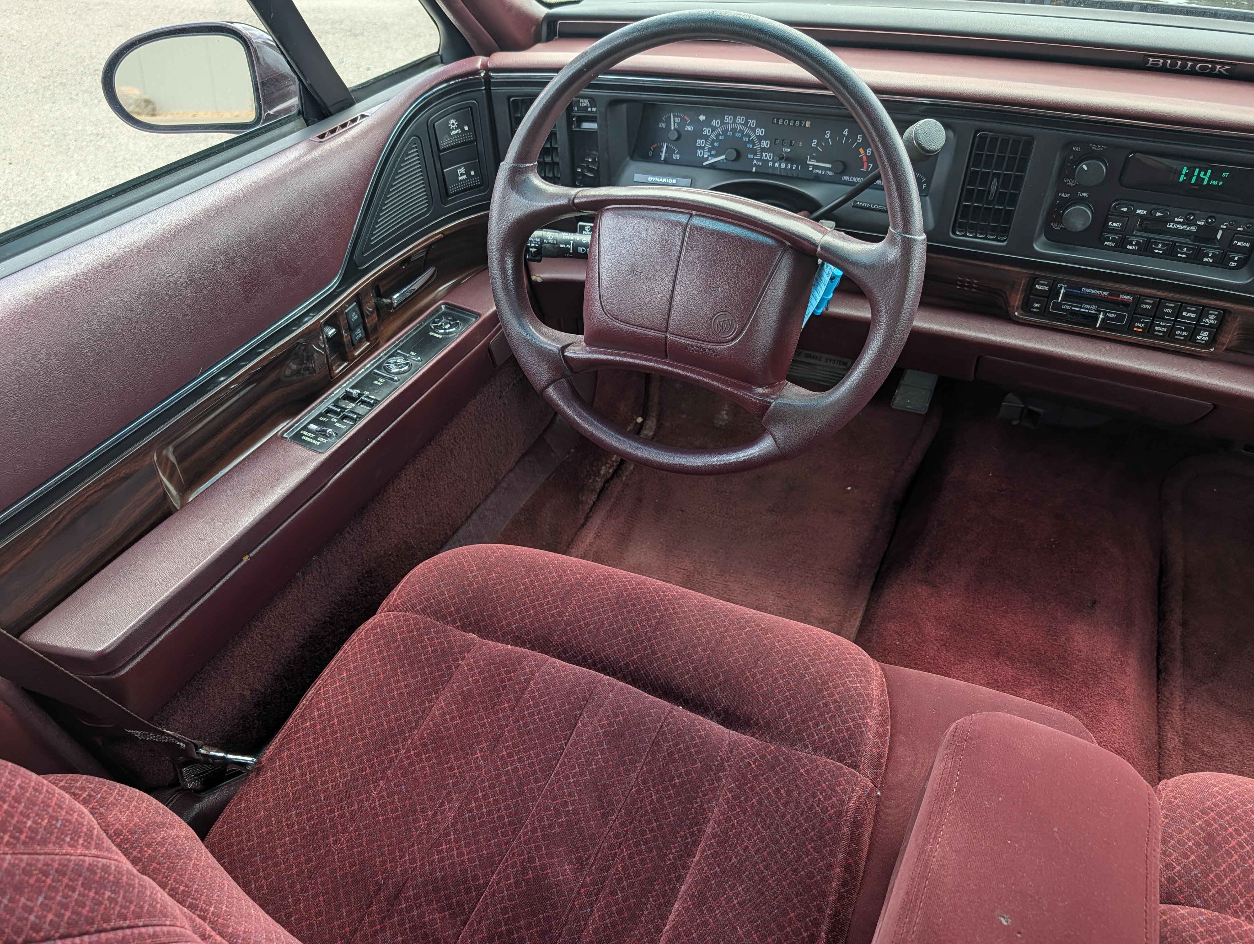 Used 1997 Brown Buick Custom image 9