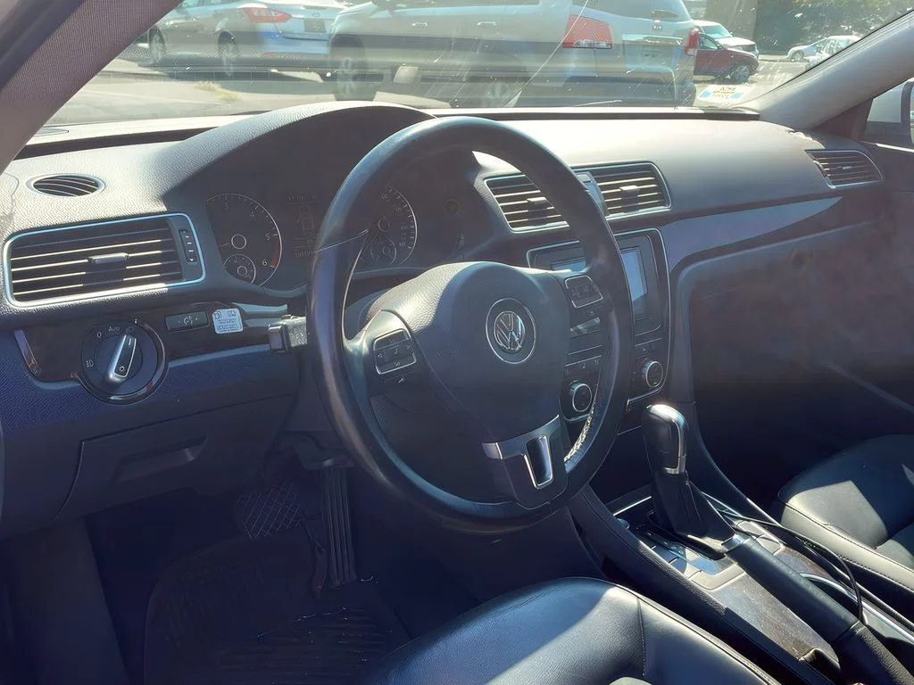 2014 Volkswagen Passat SEL Premium - Photo 14