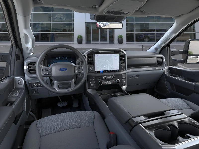 New 2025 Agate Black Metallic Ford XLT image 9