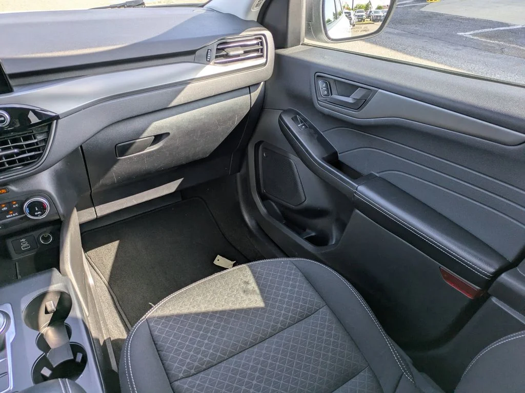 Used 2025 Oxford White Ford Active image 18