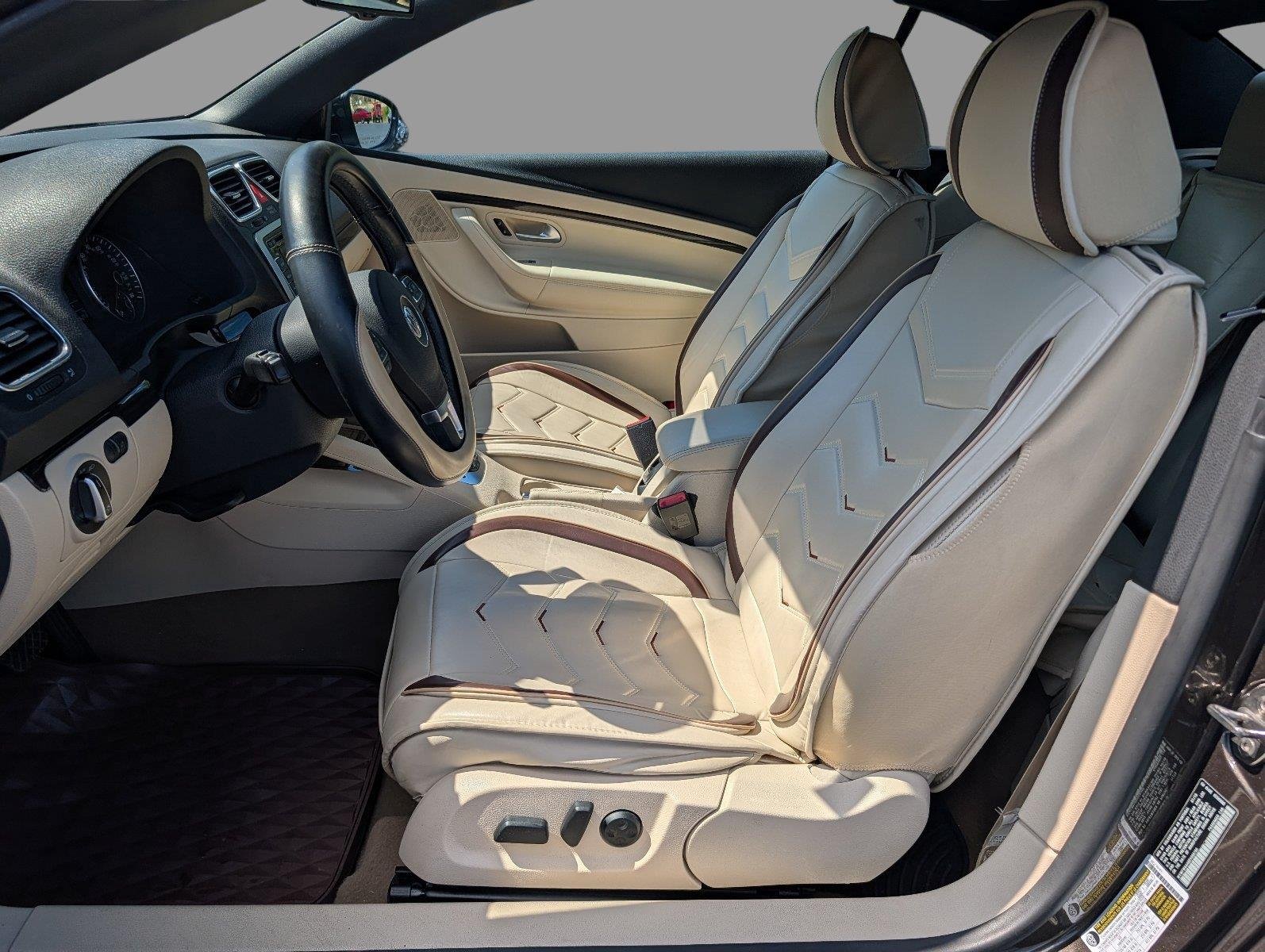 Used 2013 Black Oak Brown Metallic Volkswagen Lux image 10